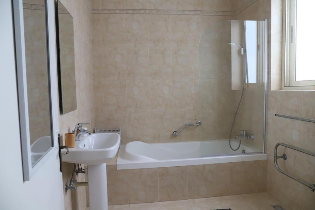 Seaview 3 Bedroom Apartment In Sliema Eksteriør bilde
